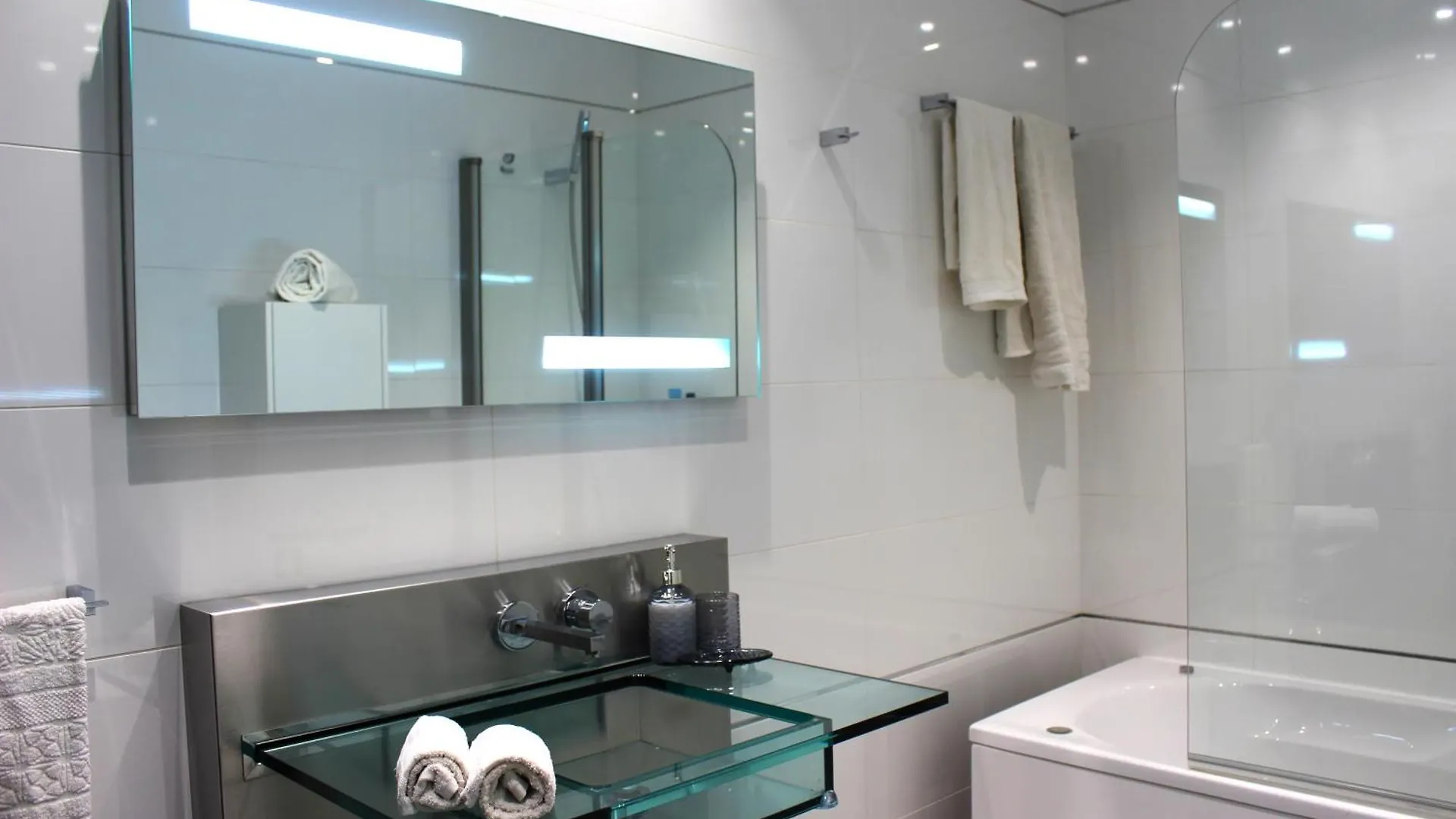 Madeira Home Spacious Accommodation Funchal  Funchal (Madeira)